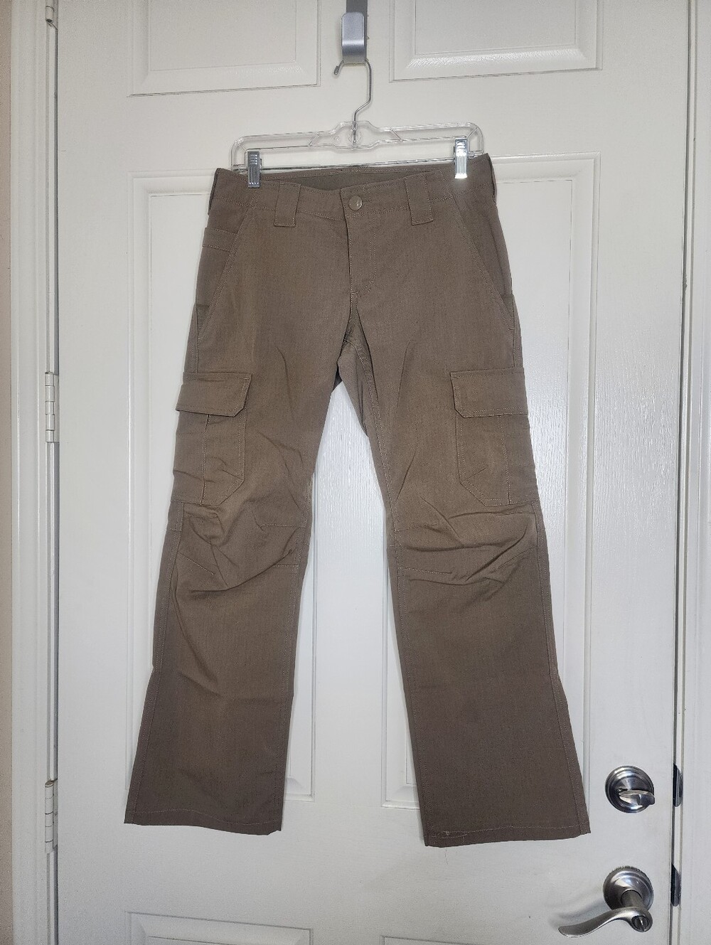 Under Armour Women’s Tactical Patrol Cargo Pants Tan Khaki Size 6 Loose Fit